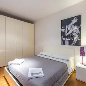 Maison Chanel, By Short Holidays Bologna